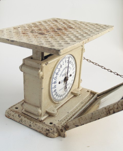 Jaraso Personenwaage antik, Waage, Spiegelwaage, Gusseisen 4 waage antik industrial Design industrialstyle retro Gusseisen Standwaage Küchenwaage shabby chic creme Steampunk WildWildWest pastell