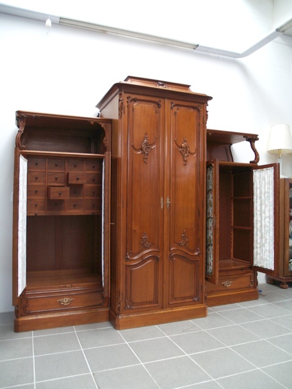 Antiker Schrank altdeutsches Kabinett Möbel restauriert
