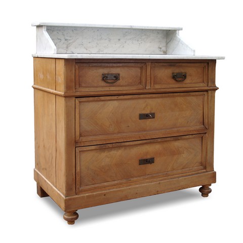 Bilder (c) zeigen: Waschtisch Kommode antik Antike Kommode