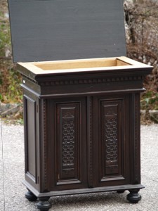 Antike Kommode Truhe