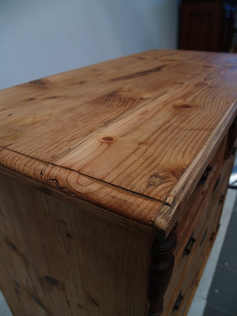 Bauernschrank antik Altholz große Massivholz Kommode restauriert Bauernmöbel