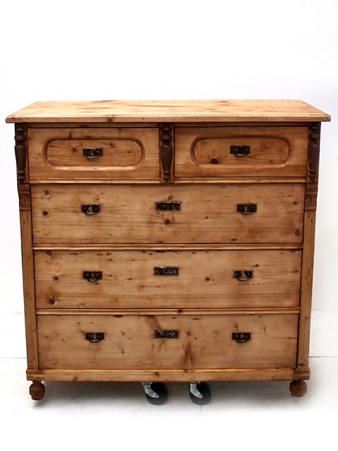 Bauernschrank antik Altholz große Massivholz Kommode restauriert Bauernmöbel