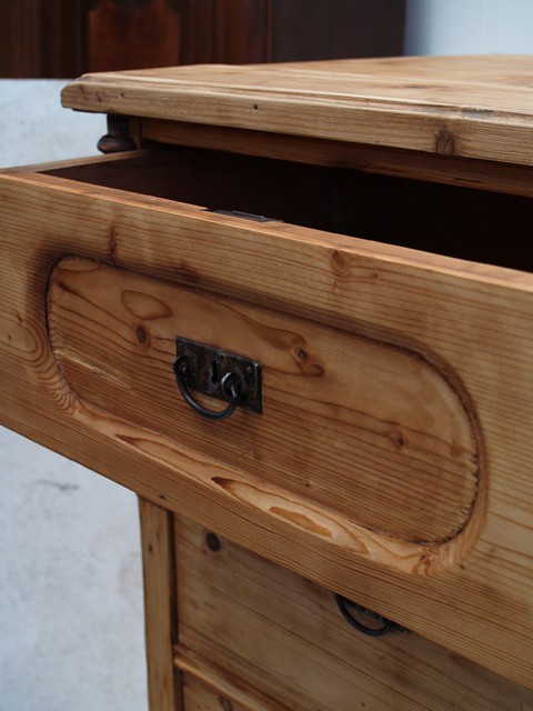 Bauernschrank antik Altholz große Massivholz Kommode restauriert Bauernmöbel