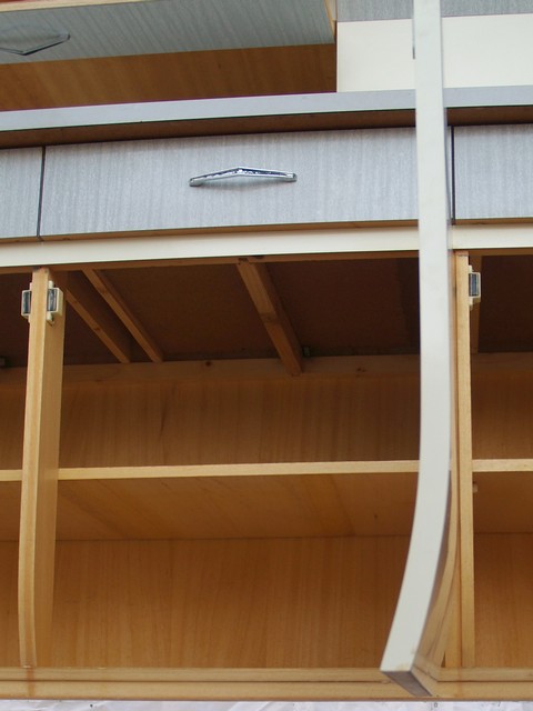 Midcentury 60er-Jahre Küchenschrank Pastell Retro Design