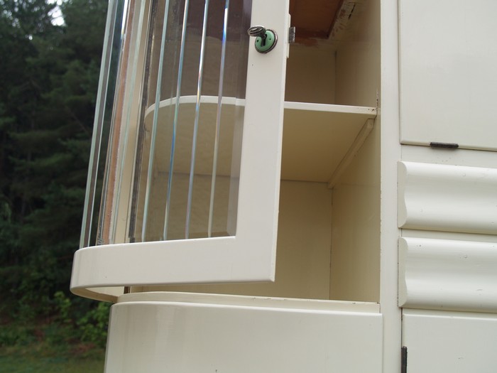 Küchenschrank creme antik Vintage 40er- 50er-jahre Küchenmöbel Midcentury pastell artdeco