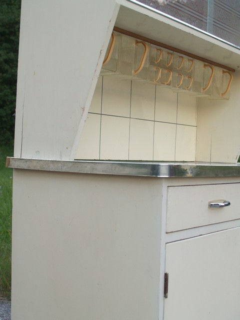 Retro Küchenschrank, Küche im Vintage Design 12 Küchenschrank creme antik Vintage 40er- 50er-jahre Küchenmöbel Midcentury pastell