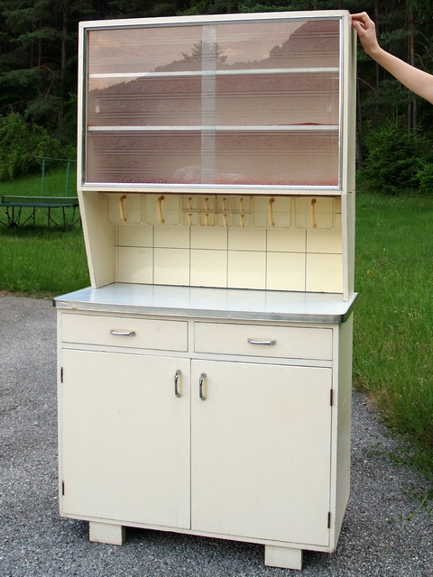 Retro Küchenschrank, Küche im Vintage Design 7 Küchenschrank creme antik Vintage 40er- 50er-jahre Küchenmöbel Midcentury pastell