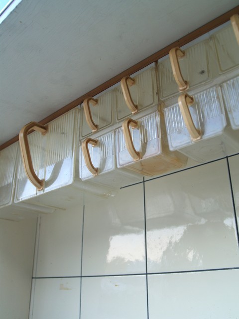 Retro Küchenschrank, Küche im Vintage Design 11 Küchenschrank creme antik Vintage 40er- 50er-jahre Küchenmöbel Midcentury pastell