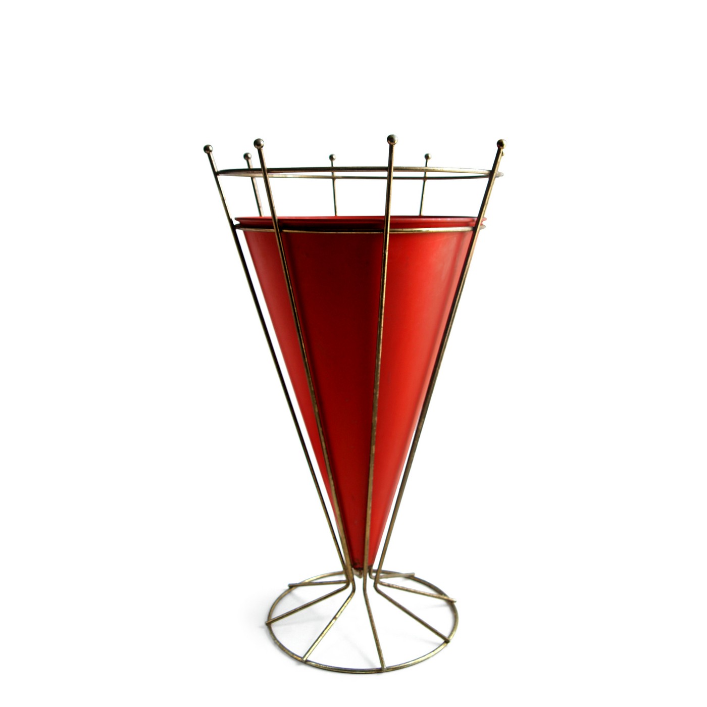 Schirmständer Tüte Midcentury Vintage 50er 60er-Jahre Cone Requisite Möbel Möbelverleih rot gold Messing