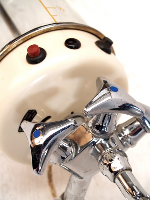 Waschtisch Boiler Küchenschrank creme antik Vintage 40er- 50er-jahre Küchenmöbel