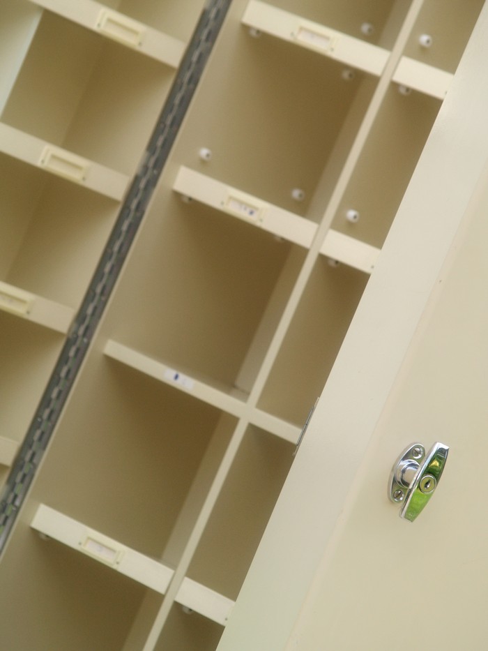 schrank 4415 metall arztschrank apothekerschrank creme vintage 10