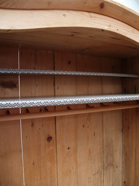 Bauernschrank antik Bauernmöbel Antiquität Massivholz Altholz Möbel Garderobeschrank