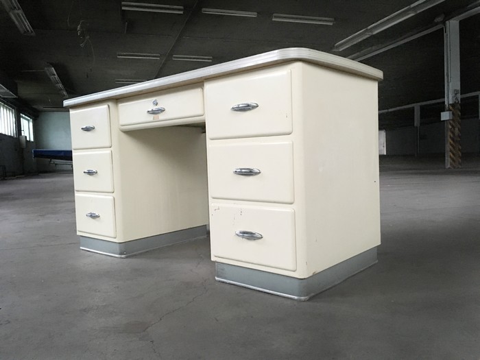 Arztschreibtisch Metall Schreibtisch creme weiß Vintage Retro antik Maquet Schreibtisch Vintage