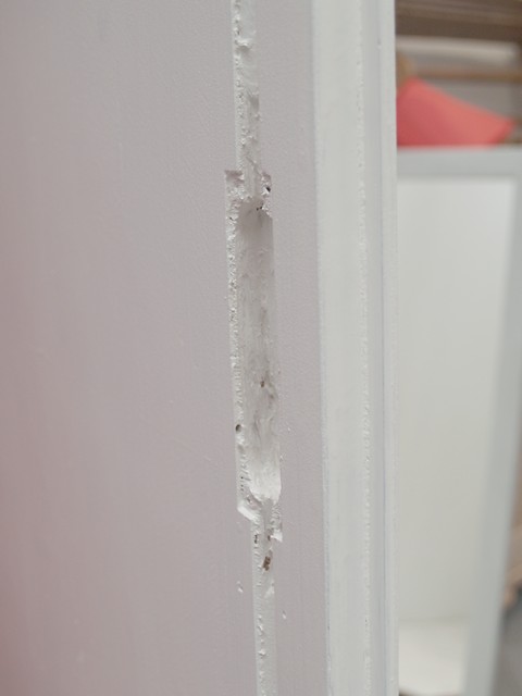 Schrank antik restauriert Bauernschrank Bauernmöbel weiß rot Massivholz Vintage Möbel Spruch