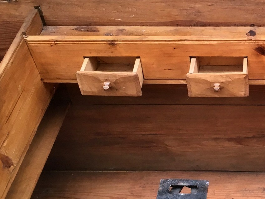 Truhe antik Vollholz Laden Antiquität kaufen Shop Munitionstruhe Bauernmöbel antik