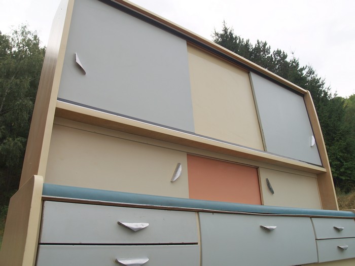Küchenschrank creme antik Vintage 40er- 50er-jahre Küchenmöbel Midcentury pastell