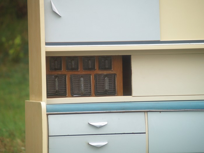 Küchenschrank creme antik Vintage 40er- 50er-jahre Küchenmöbel Midcentury pastell