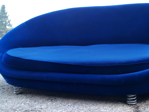 Bretz Pool Sofa Ufo blau samt Federfüße DEsignklassiker schöner Zustand neuwertig