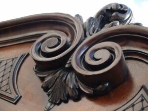 Antiker Schrank restaurieren lassen Barock Massivholz Preis