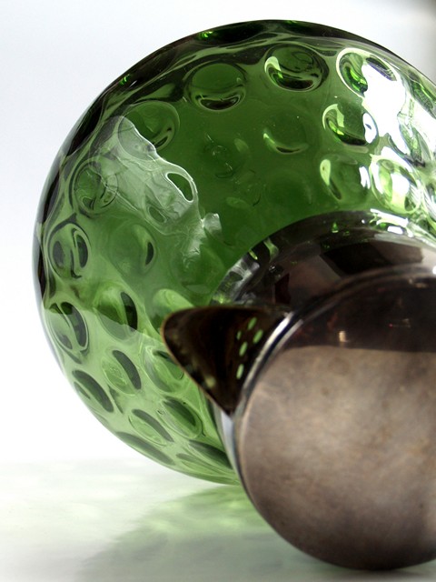 Karaffe antik Glas grün Farbglas Metallmontur