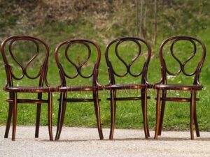 thonet bugholz engel stühle antike sessel kaufen Antiquitätengeschäft Deutschland Österreich Goethesgalerie