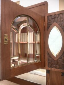 Antike Jugendstil Kredenz 1920, Original Möbel entdecken 4 Jugendstil Schrank Gläser kirschen bogen