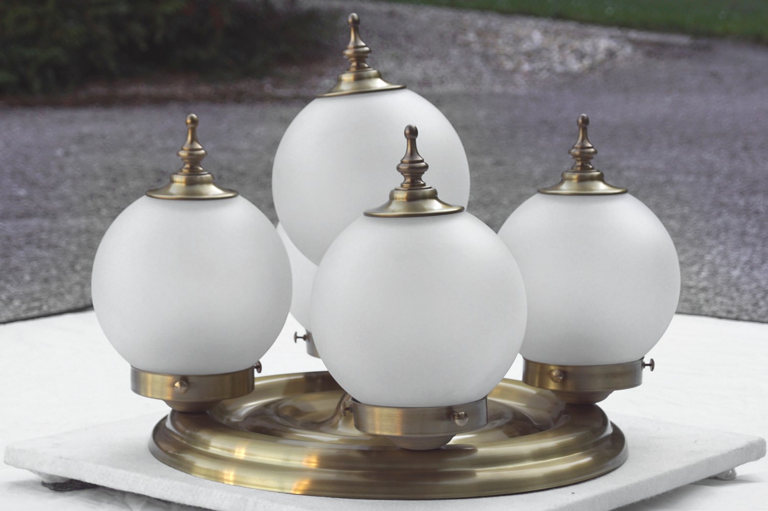 Tischlampe Deckenlampe Antikstil Orion Wien Cafehausstil gold Glaskugeln