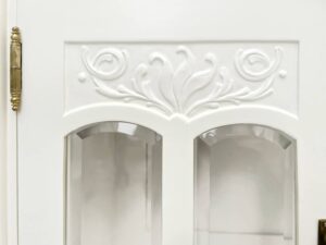Antiker Schrank Jugendstil floral Marmorplatte Kredenz Bar Antiquität weiß Küchenschrank