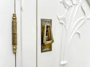 Wohnzimmerschrank weiß Vintage Möbel