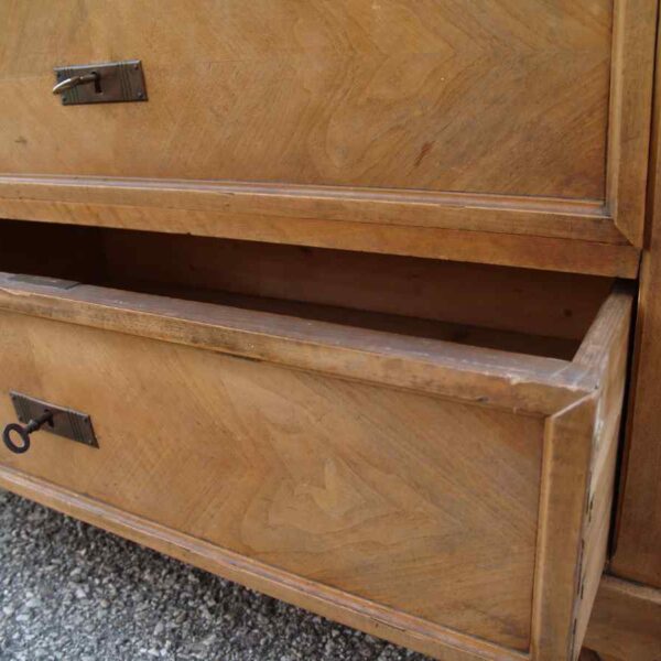 Vorderseite Schubladen Kommodenwaschtisch Vintagemöbel