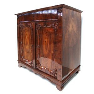 Interior-Trend: Warum echte Patina Antiquitäten zur sichersten Wertanlage macht 4 Antike Kommode Barock restauriert Schelllackpolitur kosten Reparatur