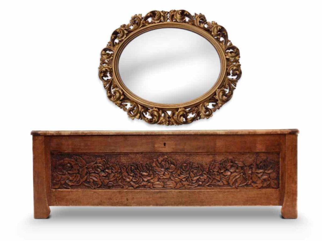 Rosenlaubtruhe antik Jugendstil geschnitzt signiert