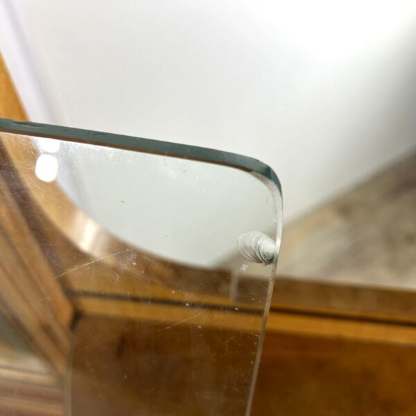 Interior-Trend: Warum echte Patina Antiquitäten zur sichersten Wertanlage macht 23 Frisiertisch antiker Schminktisch Gründerzeit Regal Sekretär mit Spiegel Pantograph Halterung Antiker Spiegelaufsatz der k.u.k. Hof-Möbelfabrik Ludwig Schmitt Originalzustand Patina