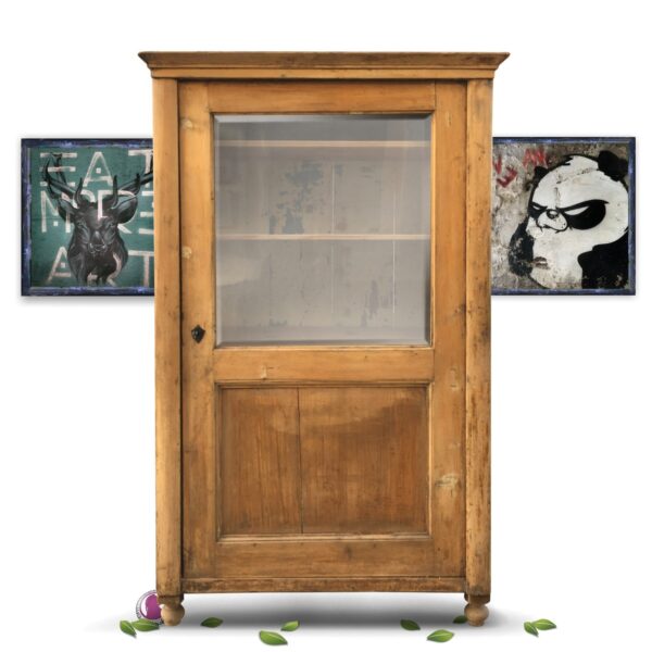 Interior-Trend: Warum echte Patina Antiquitäten zur sichersten Wertanlage macht 39 Biedermeier Antiquitäten Patina Wertanlage Vintage Schrank Lived-in-Luxury Heritage Style